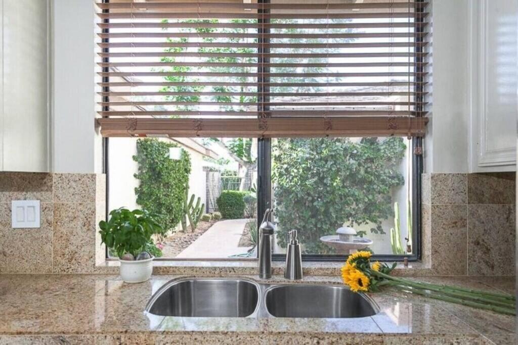 Private Country Club Condo On Awesome Golf Course! Palm Desert Ngoại thất bức ảnh
