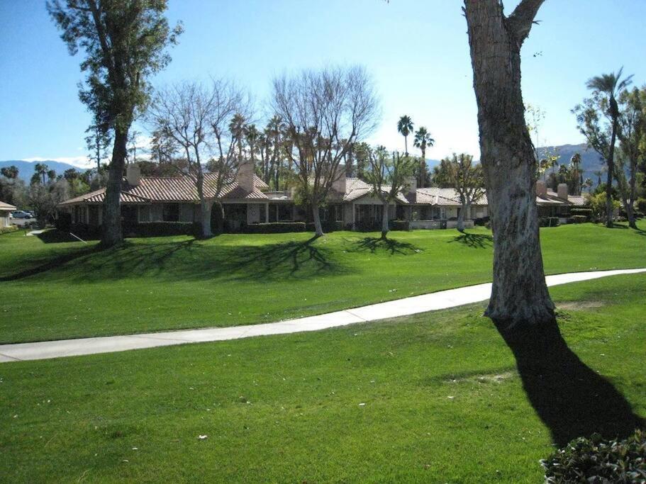 Private Country Club Condo On Awesome Golf Course! Palm Desert Ngoại thất bức ảnh