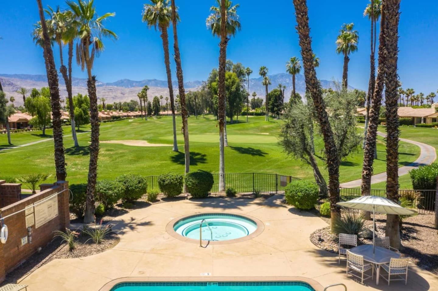 Private Country Club Condo On Awesome Golf Course! Palm Desert Ngoại thất bức ảnh